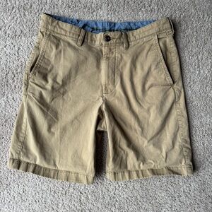 Men’s L.L. Bean Standard Fit Khaki Shorts